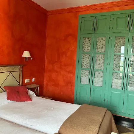 Casa Henrietta بيت ضيافة خيمينا دي لا فرونتيرا