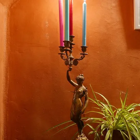 Pensión Casa Henrietta 2*